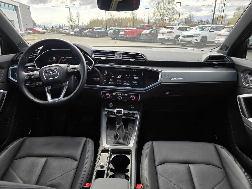 2020 Audi Q3 Premium Plus image 2