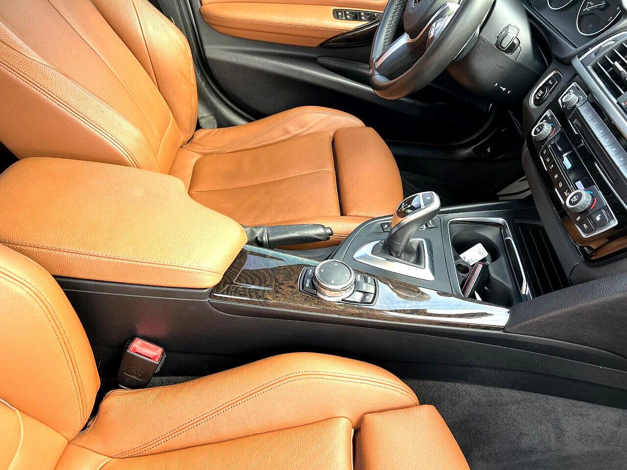 2016 BMW 3 Series 340i xDrive image 24