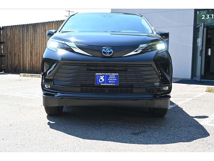 2025 Toyota Sienna