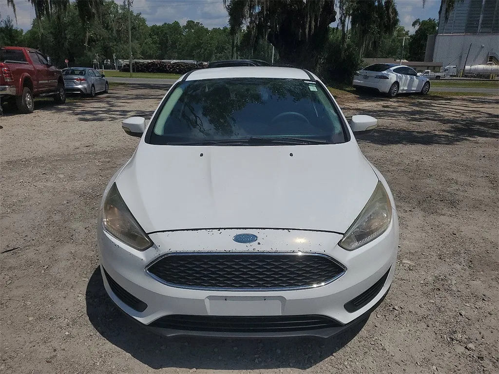 2017 Ford Focus SE image 4