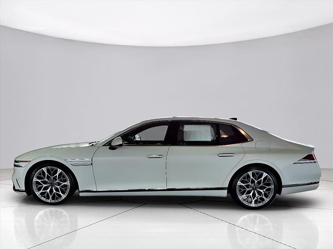 2025 Genesis G90