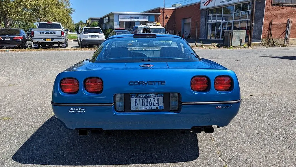 1990 Chevrolet Corvette ZR1 image 4