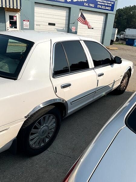 2011 Mercury Grand Marquis