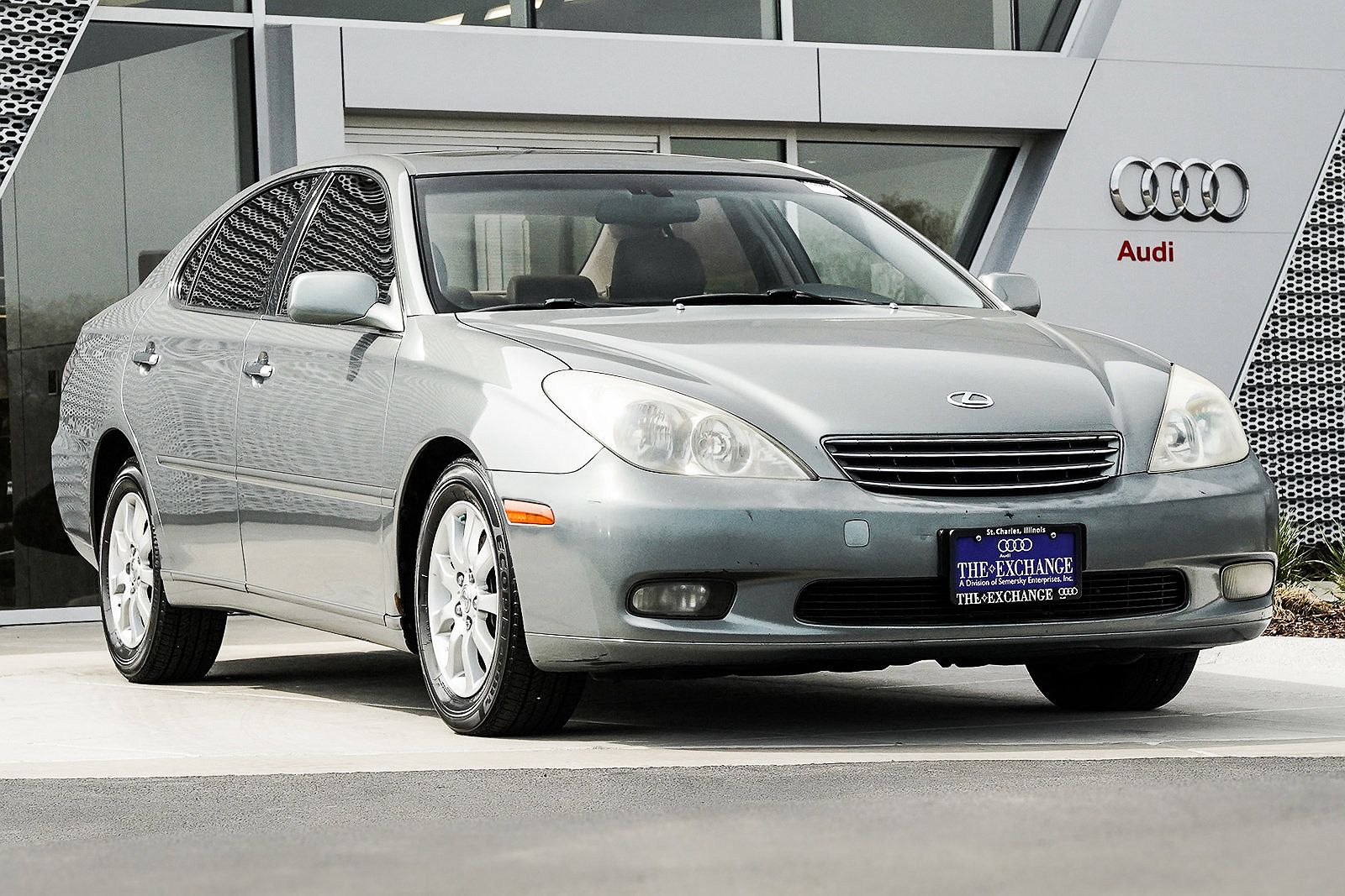 2002 Lexus ES 300 image 0