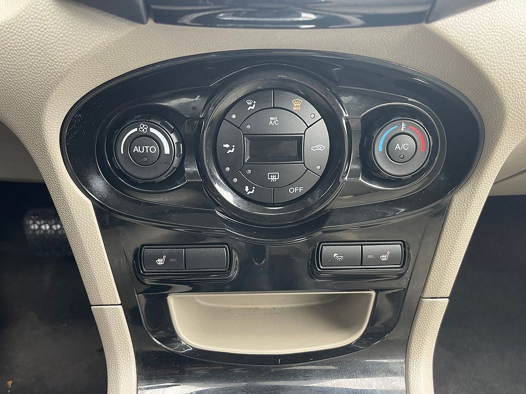 2017 Ford Fiesta Titanium image 25