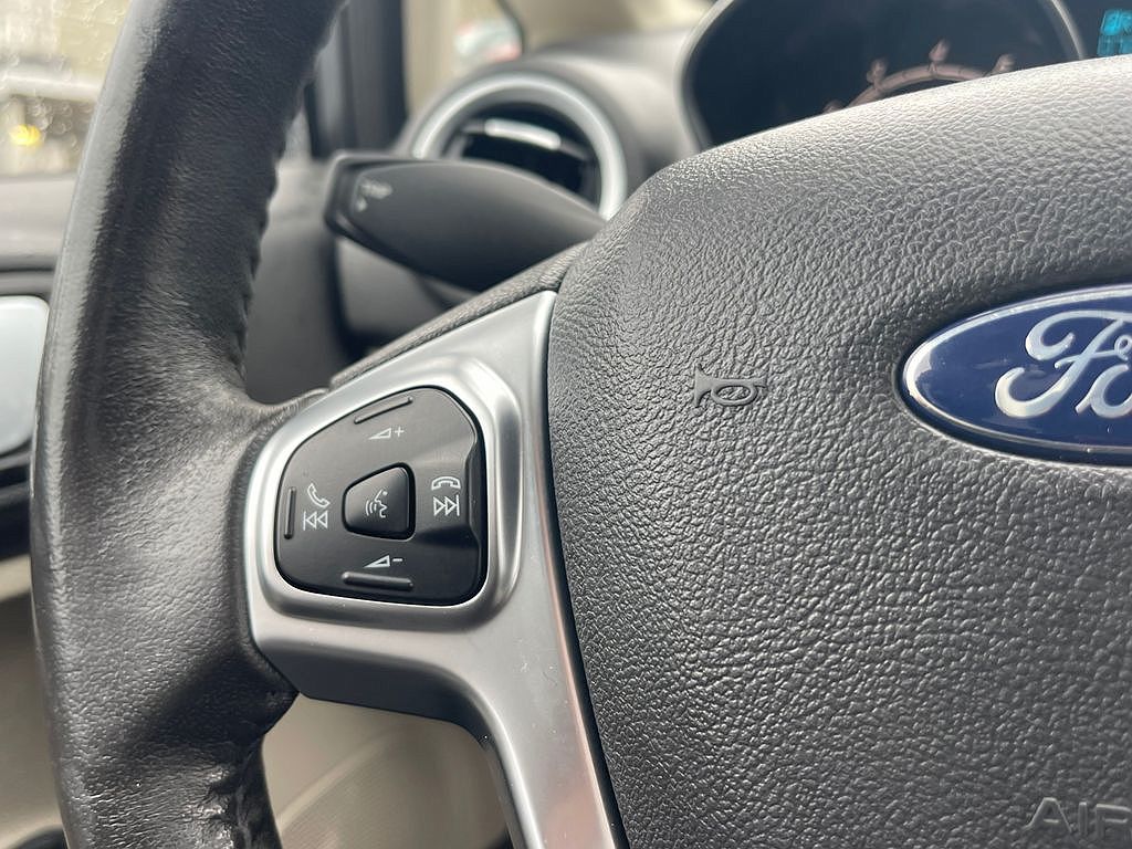 2017 Ford Fiesta Titanium image 27
