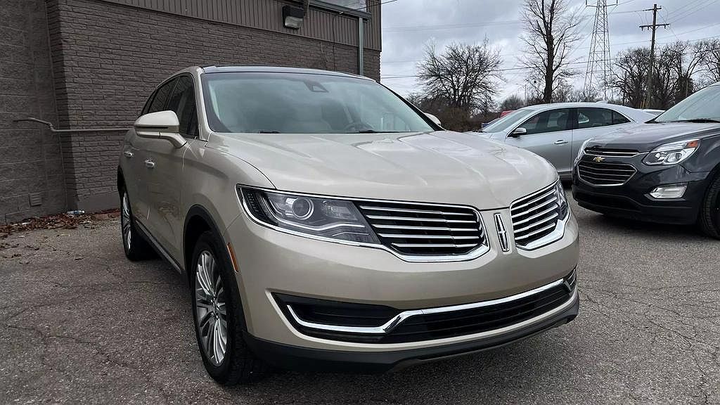 2017 Lincoln MKX Reserve image 3