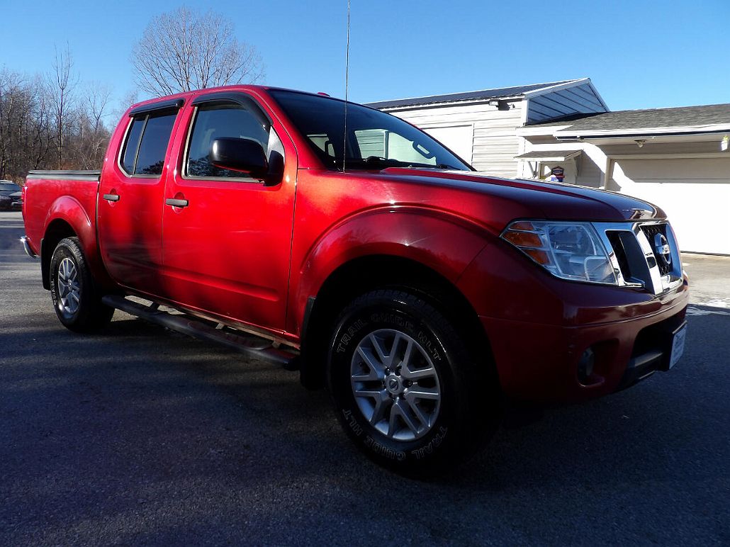 2014 Nissan Frontier SV image 3