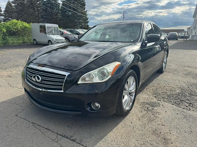 2011 Infiniti M37