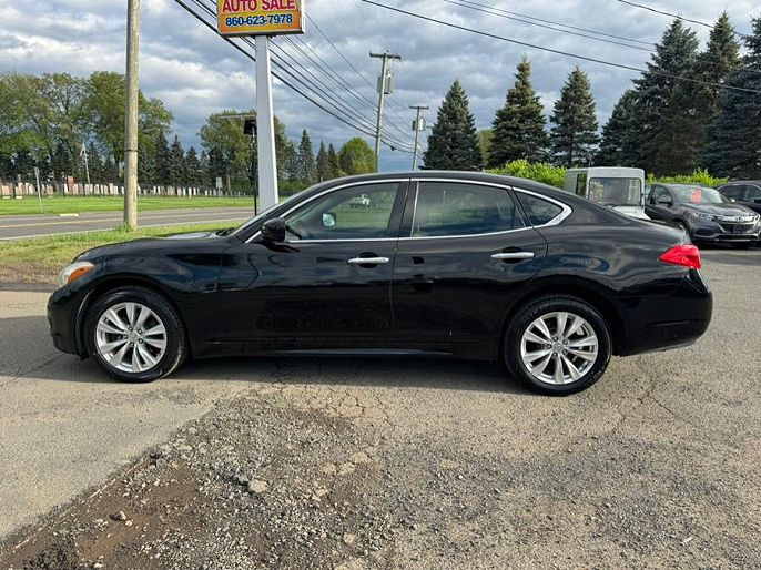 2011 Infiniti M37