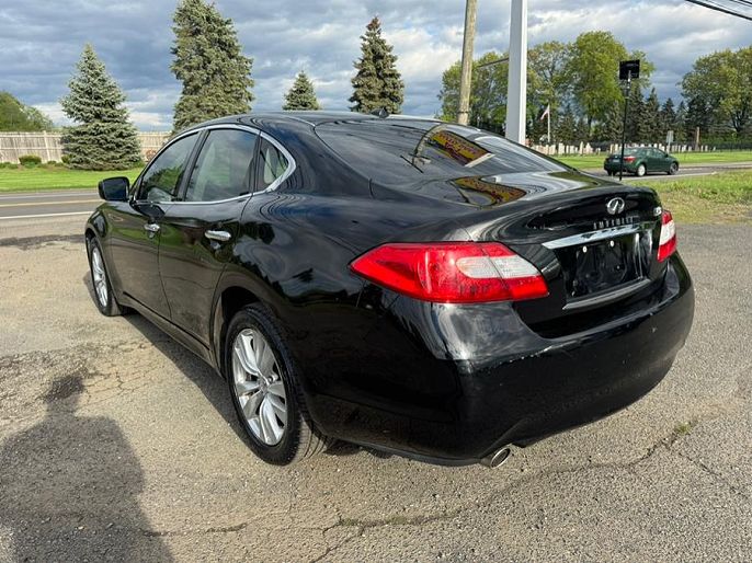 2011 Infiniti M37
