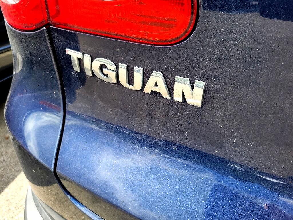2011 Volkswagen Tiguan SE image 3