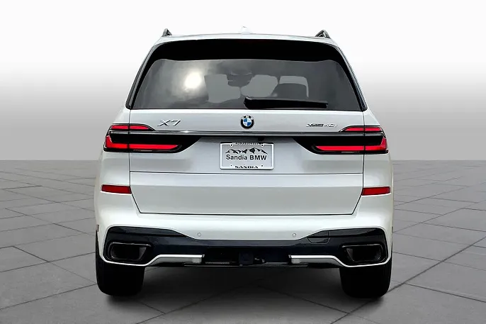 2025 BMW X7
