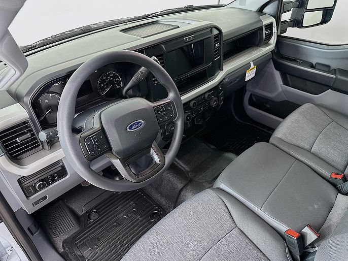 2025 Ford F-250