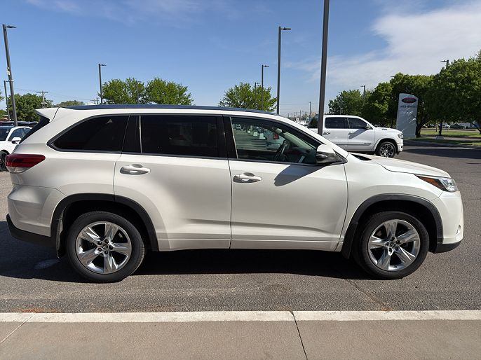 2017 Toyota Highlander