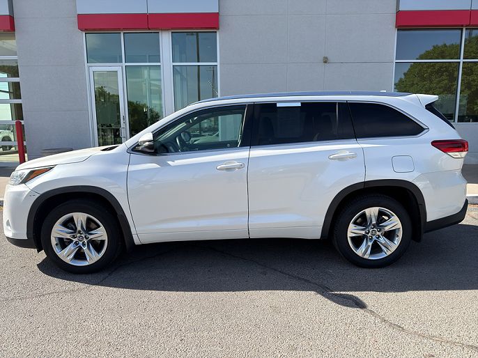 2017 Toyota Highlander