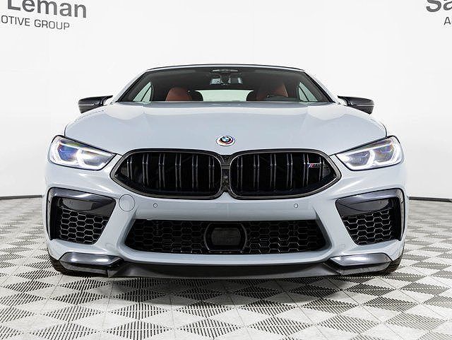 2023 BMW M8