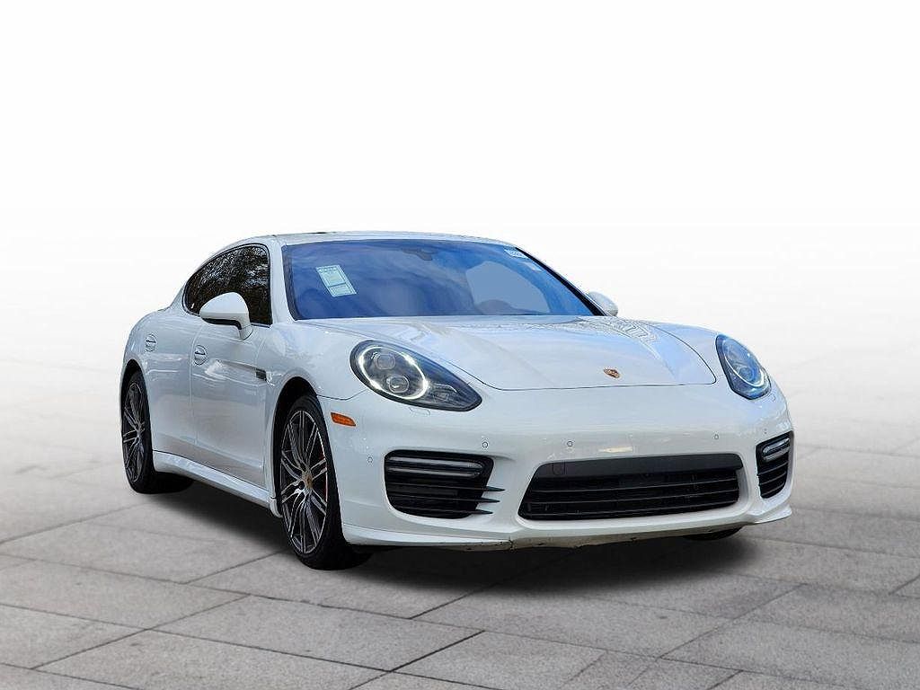 2015 Porsche Panamera GTS image 0
