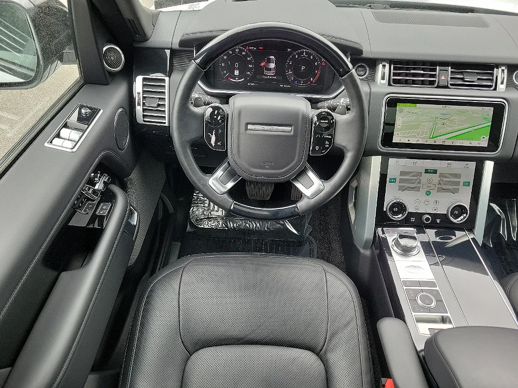 2020 Land Rover Range Rover HSE image 3