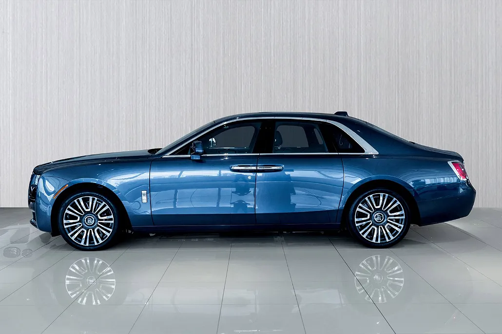 2022 Rolls-Royce Ghost null image 2