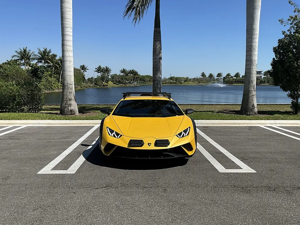 2024 Lamborghini Huracan Sterrato image 1