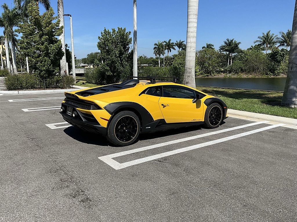 2024 Lamborghini Huracan Sterrato image 4
