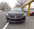 2015 Lincoln MKT Livery image 3