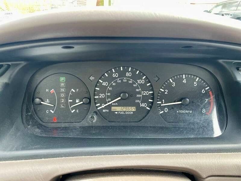 2000 Toyota Camry LE image 16