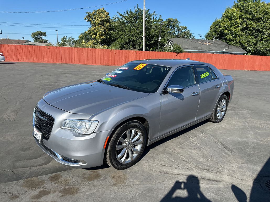 2018 Chrysler 300 Limited Edition image 2