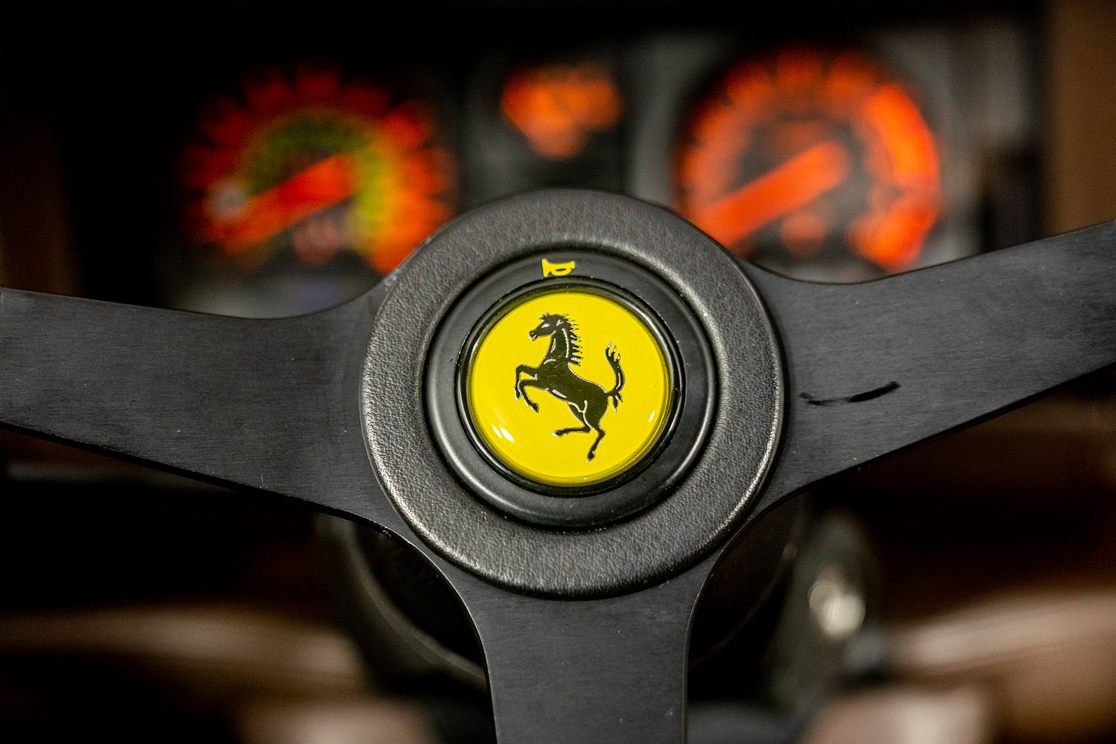 1990 Ferrari Testarossa null image 32