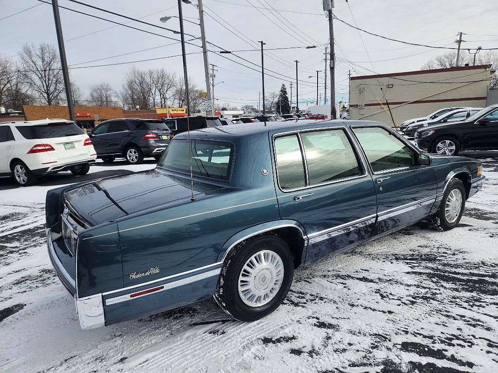 1992 Cadillac DeVille null image 4
