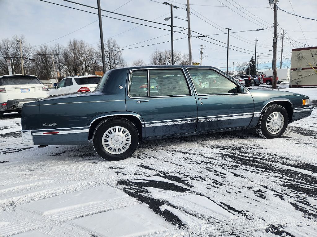 1992 Cadillac DeVille null image 5