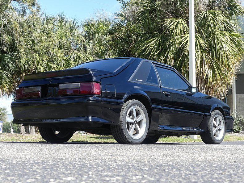 1988 Ford Mustang GT image 28
