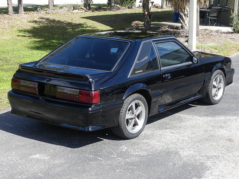 1988 Ford Mustang GT image 29