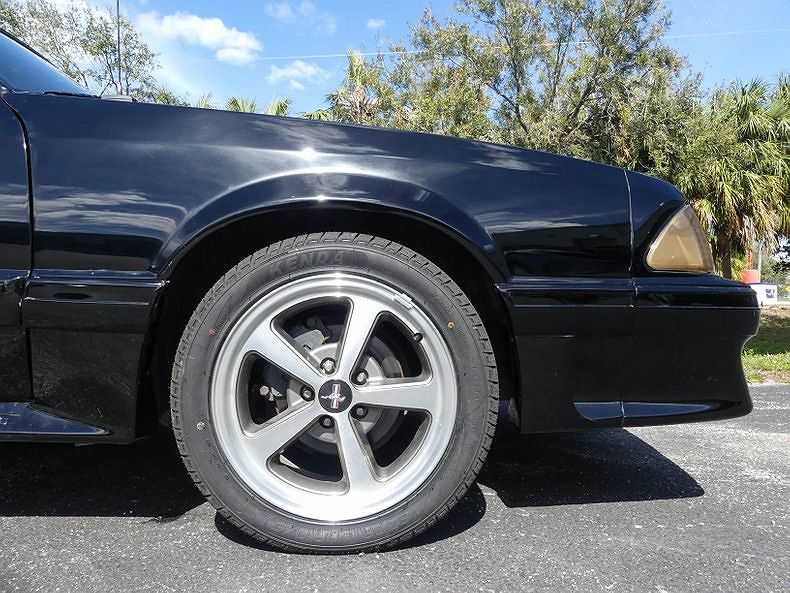 1988 Ford Mustang GT image 34
