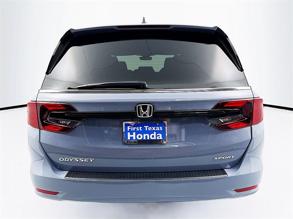 2024 Honda Odyssey Sport image 5