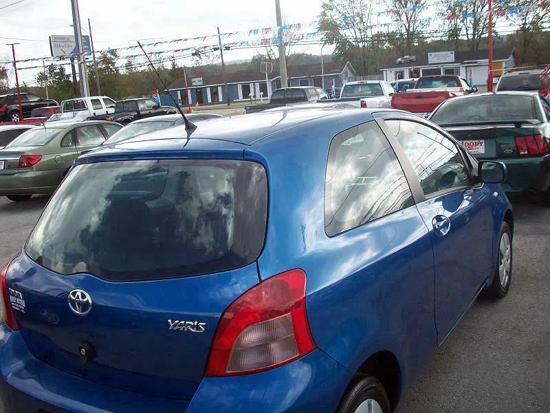 2008 Toyota Yaris null image 4