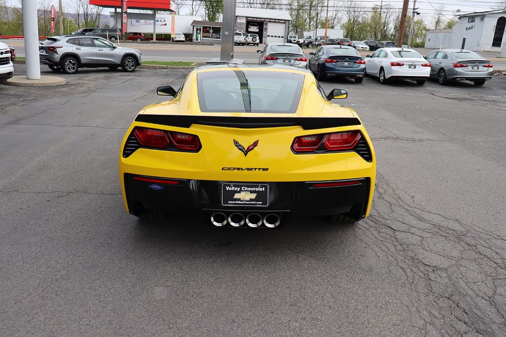 2015 Chevrolet Corvette null image 3