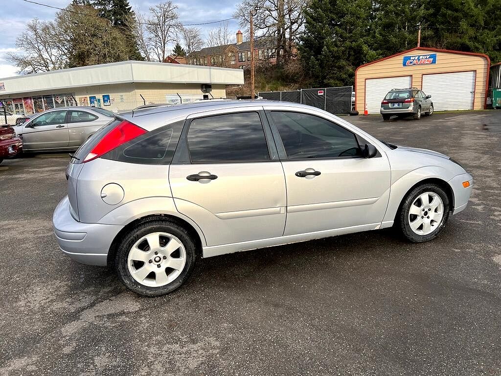 2002 Ford Focus null image 9