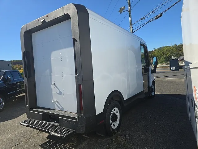 2024 BrightDrop Zevo 400