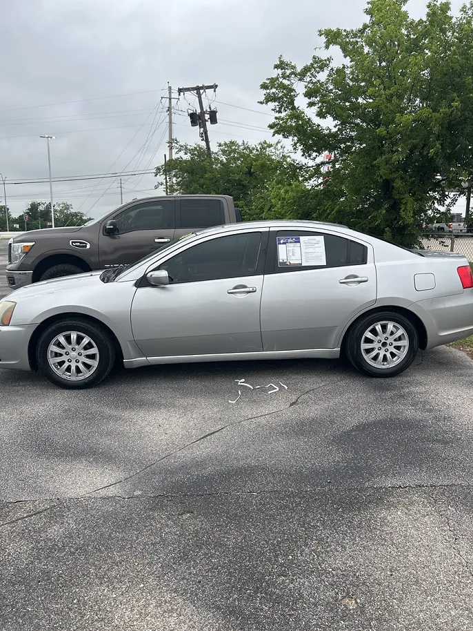 2011 Mitsubishi Galant