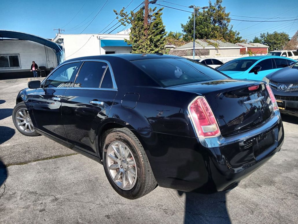 2012 Chrysler 300 Limited Edition image 2