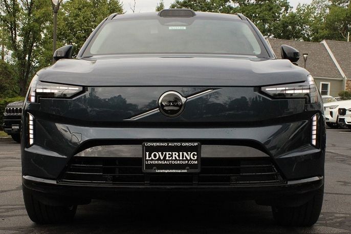 2025 Volvo EX90