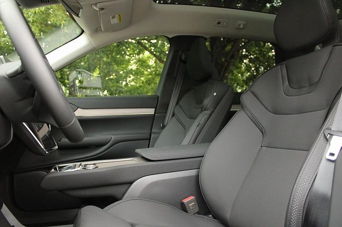 2025 Volvo EX90