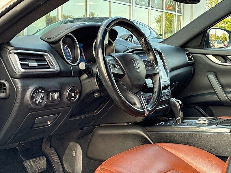 2017 Maserati Ghibli
