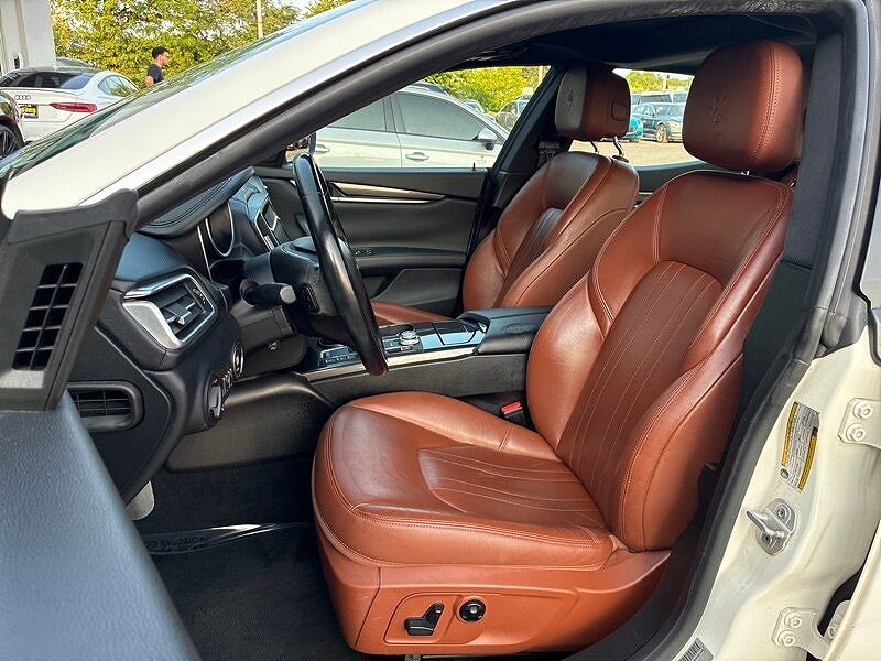 2017 Maserati Ghibli