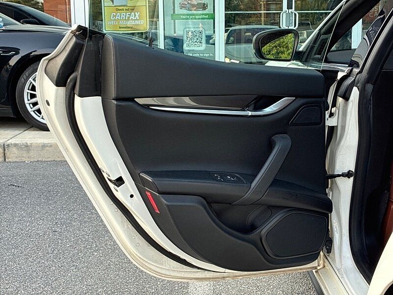 2017 Maserati Ghibli