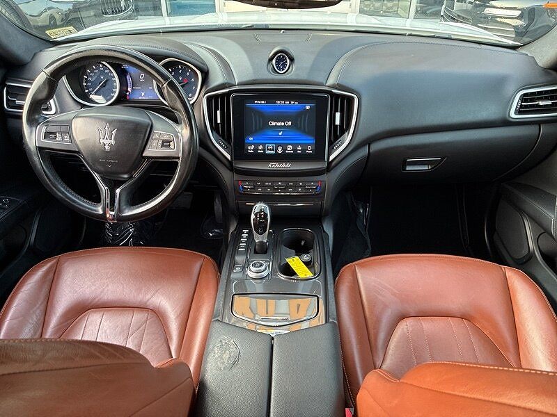 2017 Maserati Ghibli