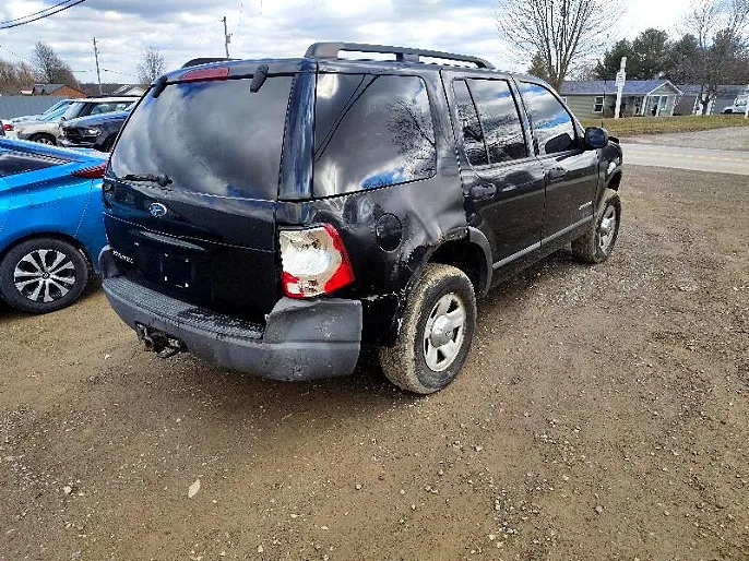 2004 Ford Explorer